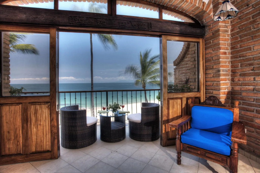 Vallarta Shores Beach Hotel