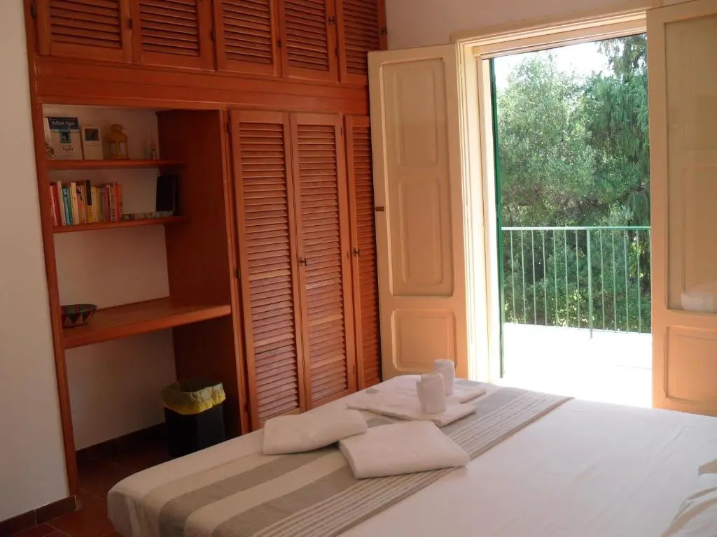 i gù books & rooms
