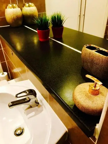 Glasgow City Center Flat with Parking
