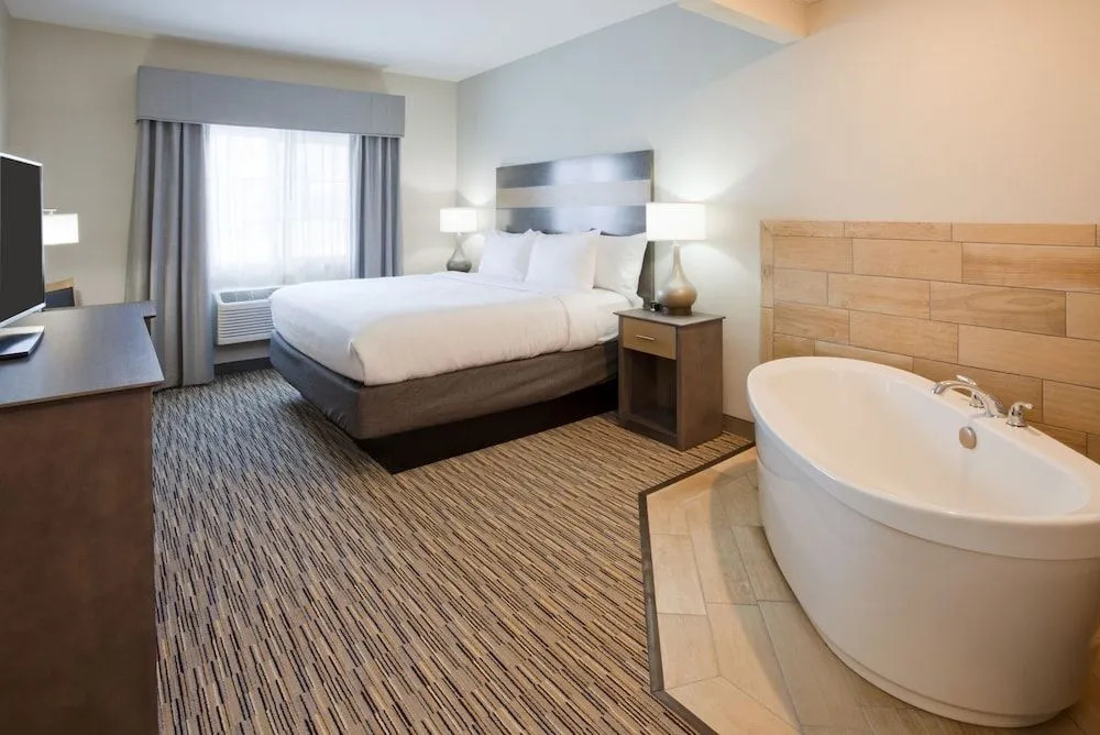 GrandStay Hotel & Suites Algona