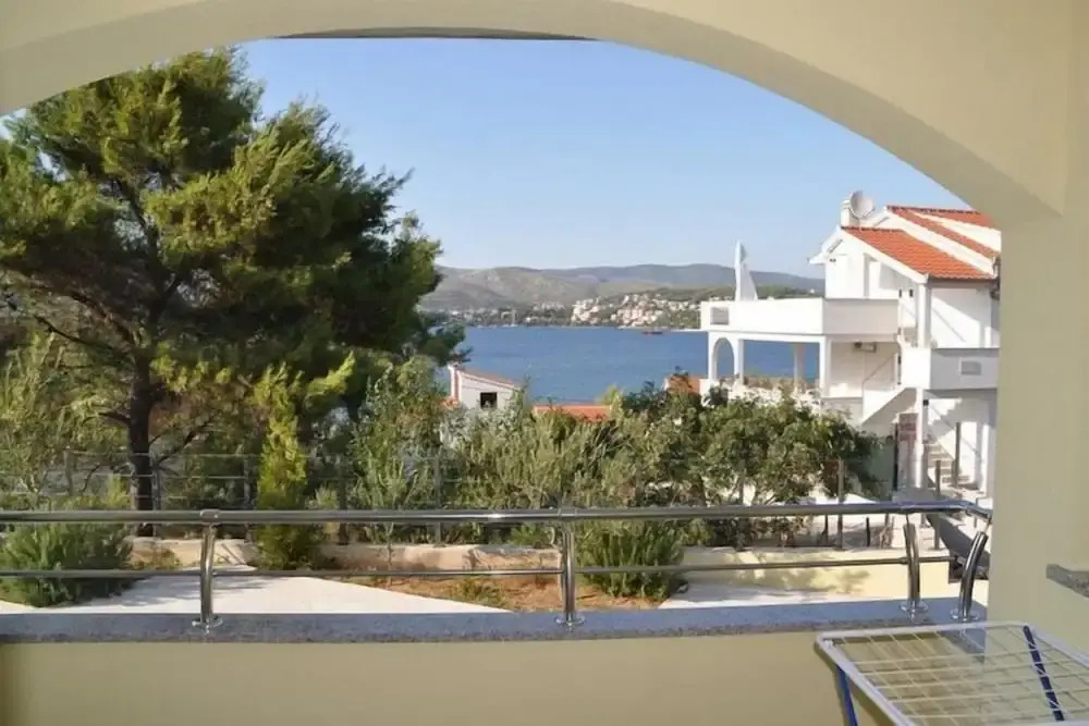 Apartments Villa Moonlight - Two Bedroom Apartment with Sea View Balcony and Terrace Delux