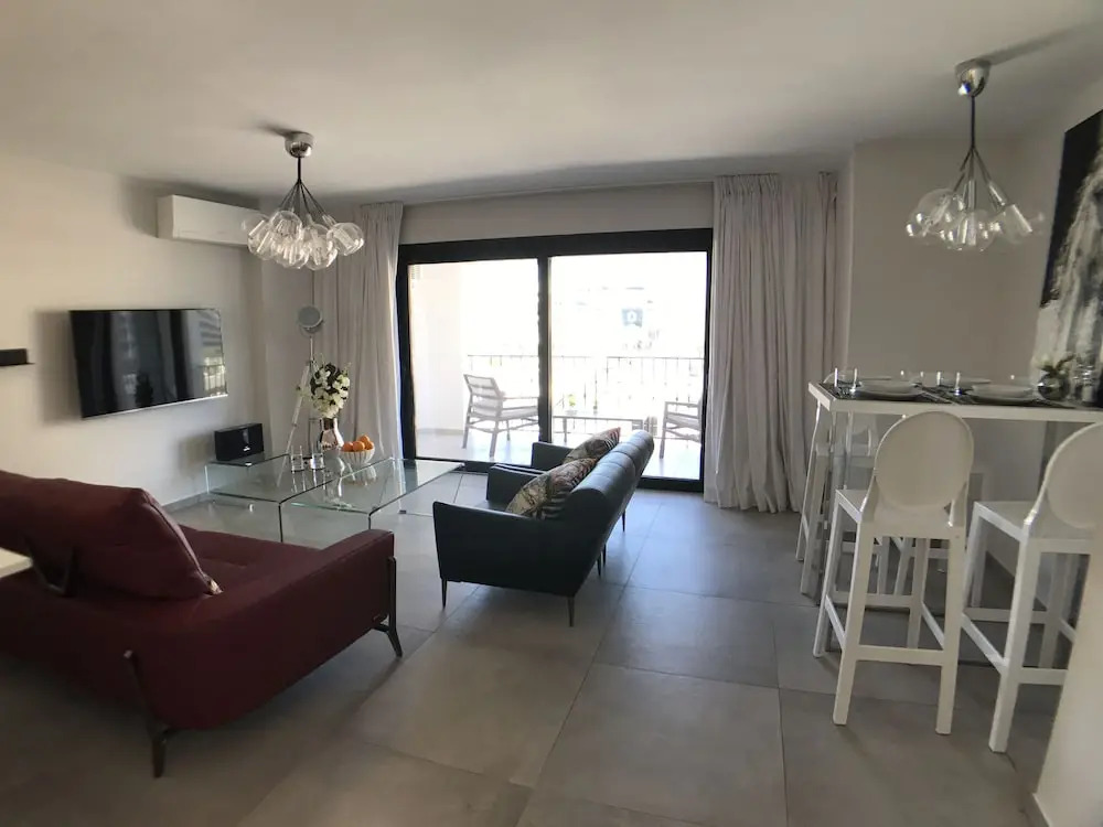 Contemporary 1 Bedroom Apt Puerto Banus