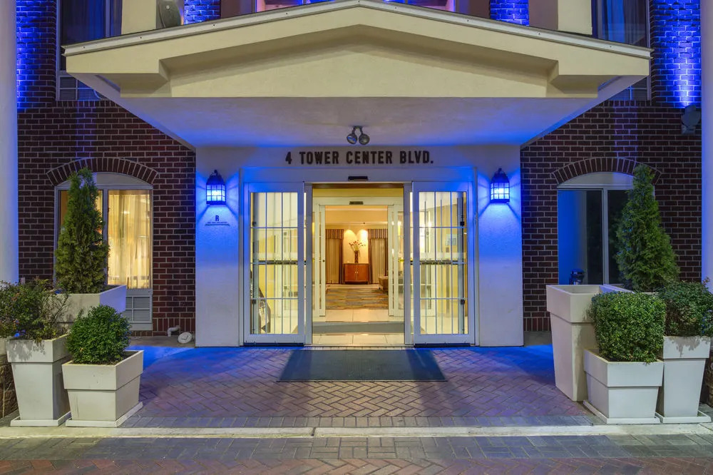 Holiday Inn Express Tower Center New Brunswick by IHG