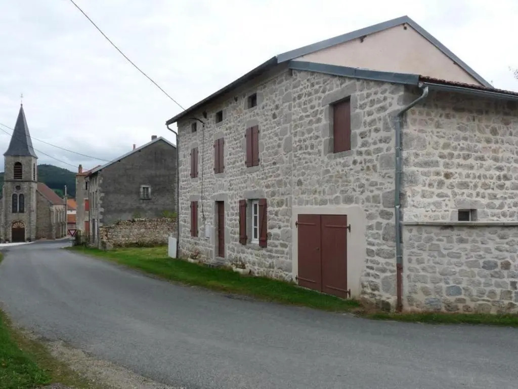 Gîte spacieux à La Guillermie, animaux acceptés, jardin - FR-1-489-188