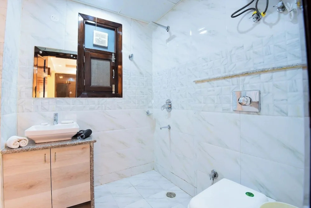 BedChambers Serviced Apartments, Sector 38