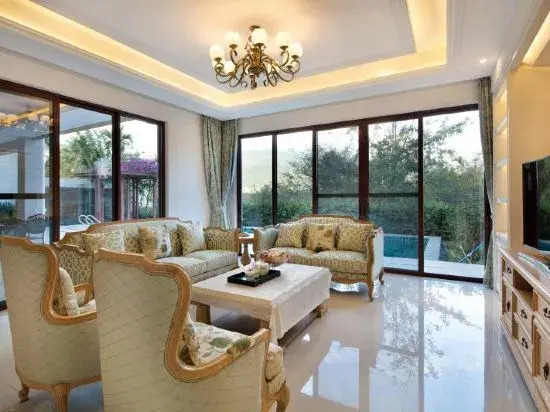 Sanya Pengyue Pool Villa