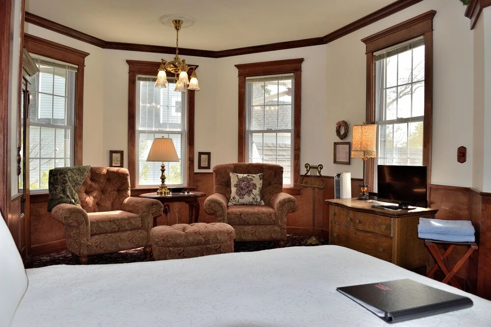 Yelton Manor Bed and Breakfast