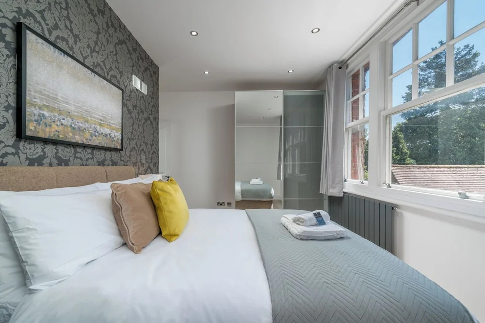 Madika Homes Luxe Apartment in Mill Hill