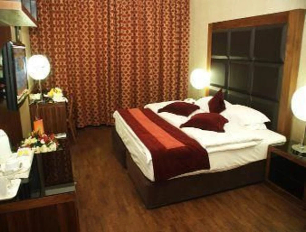 Days Inn Hotel & Suites Aqaba