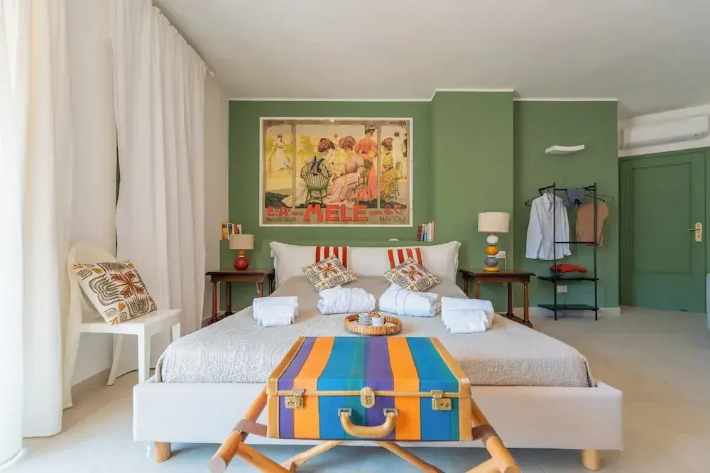 Molo Angioino Suites