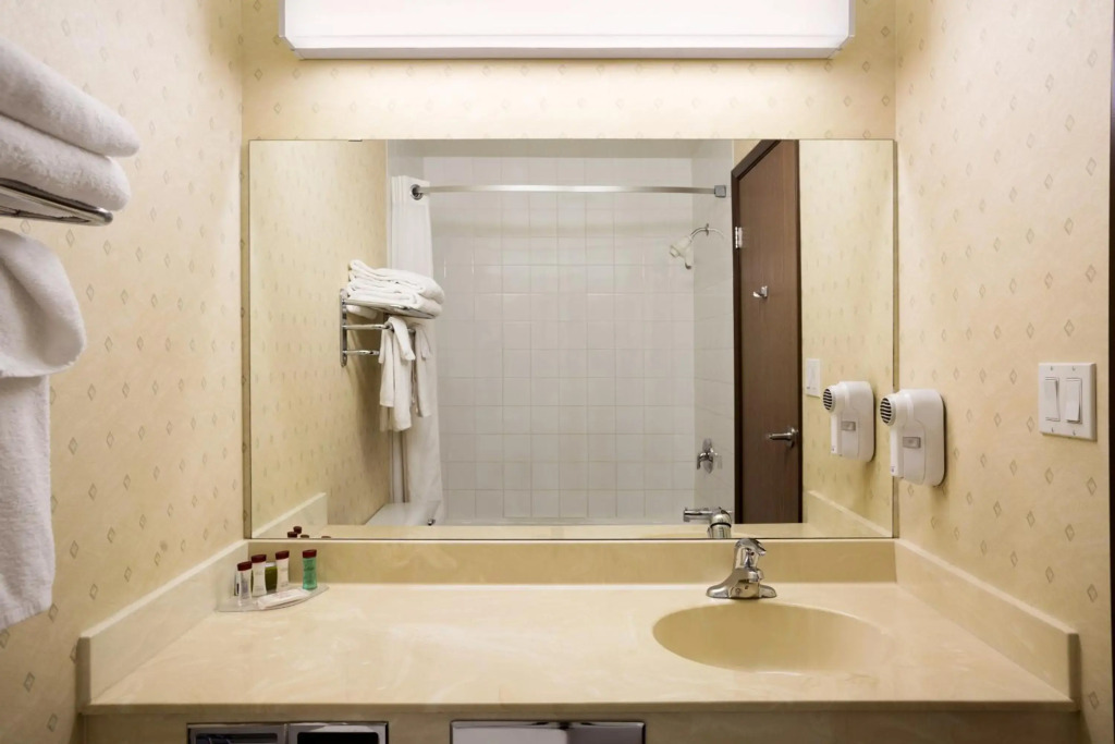 Ramada by Wyndham Clairmont/Grande Prairie