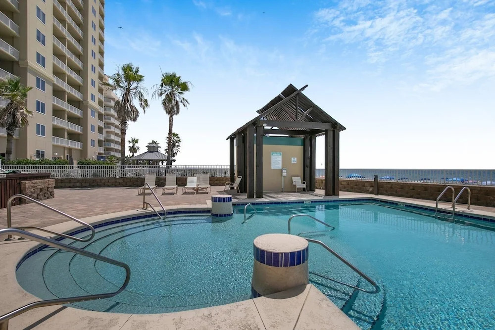 Romar Place 1106