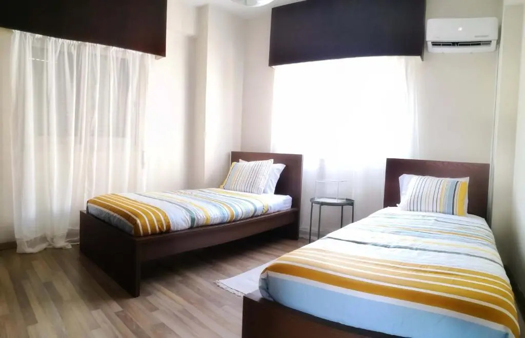 The Bridge-House Apartment