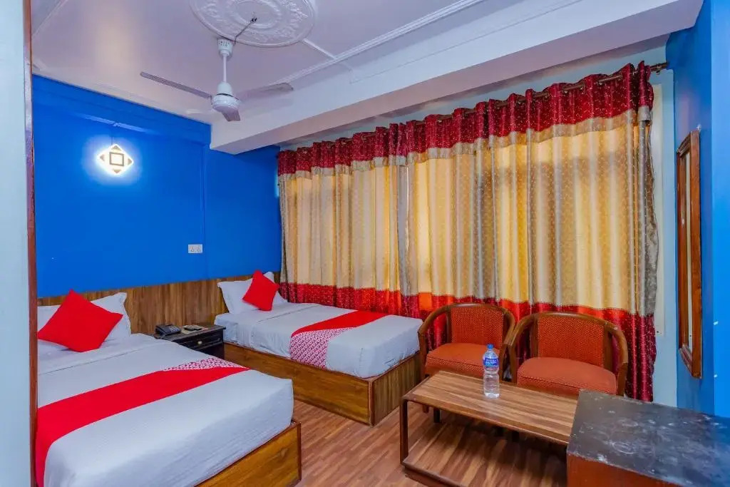 OYO 795 Hotel Holiday Inn