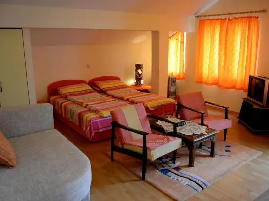 Bache Apartments