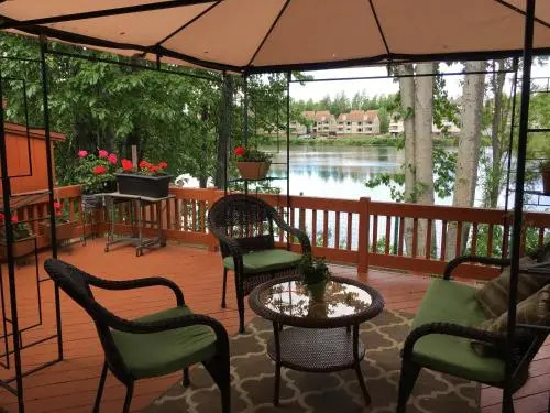 Reflection Lake Bed and Breakfast