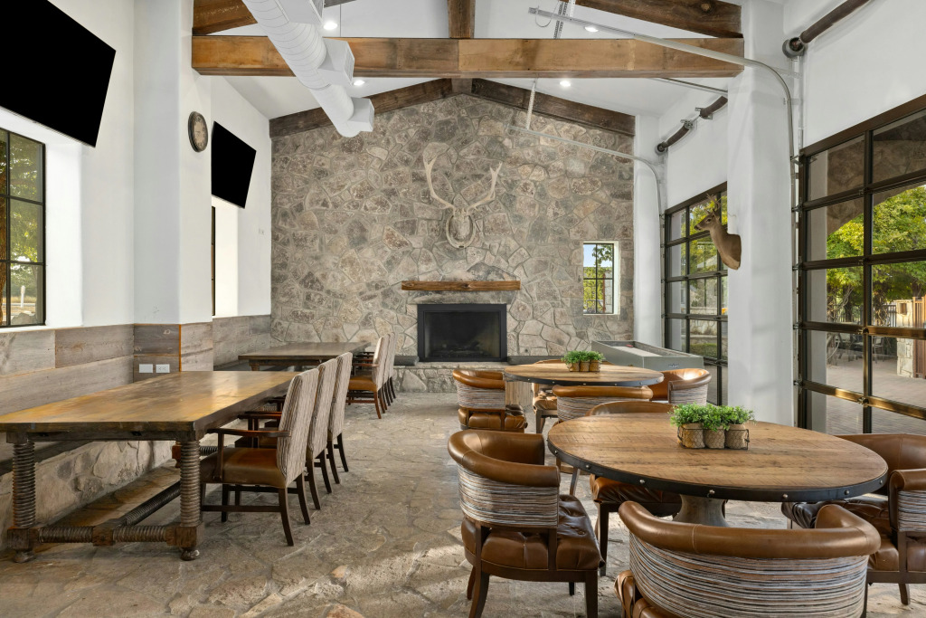 WorldMark Hunt - Stablewood Springs Resort