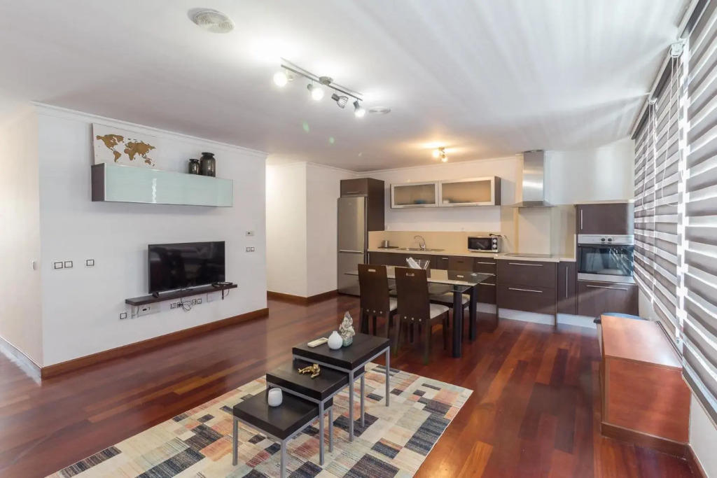 Flatguest Albareda + Penthouse + 2 Bdr + A/C