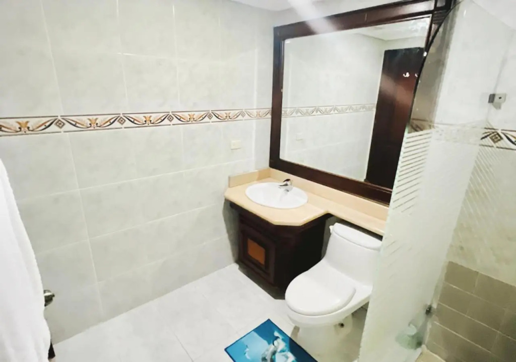 Exclusive 3 BDR, Gym & Pool, SeaView, Luxury Tower