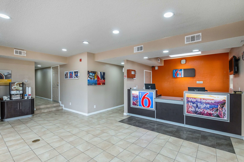 Motel 6-Waxahachie, TX