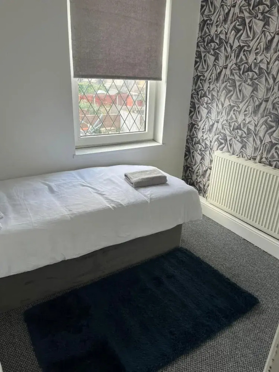 SPECIAL 5 Bedroom Whole House Brereton
