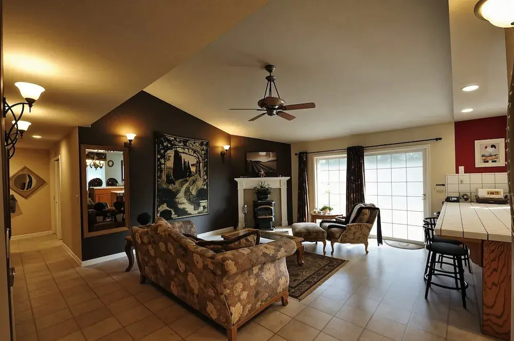 Yosemite Villa - Only 0,3 Miles from Lake Lodge Beach and Playground