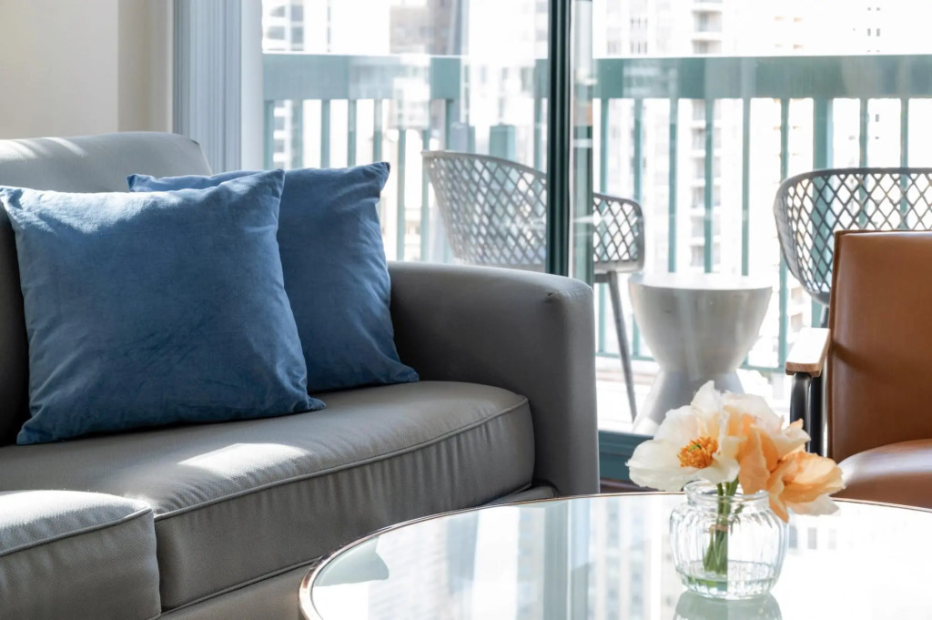 Chicago | Huge 2BD/2BA in River North, Perfect for Families