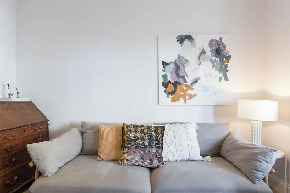 Newly Renovated Large 4-5 Bedroom House