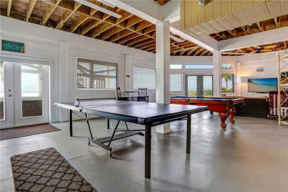 Beach Sanctuary, Beach Front, Views, 4 Bedrooms, Hot Tub, Sleeps 10