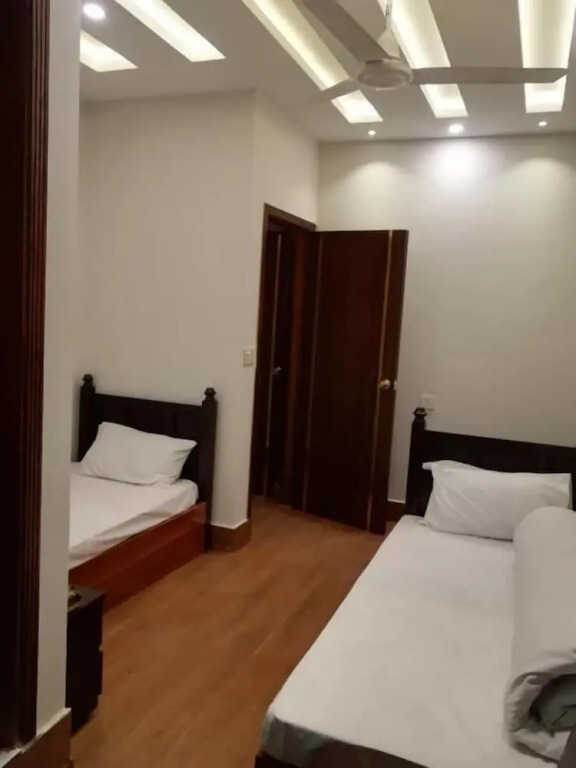 8 Rawal Inn
