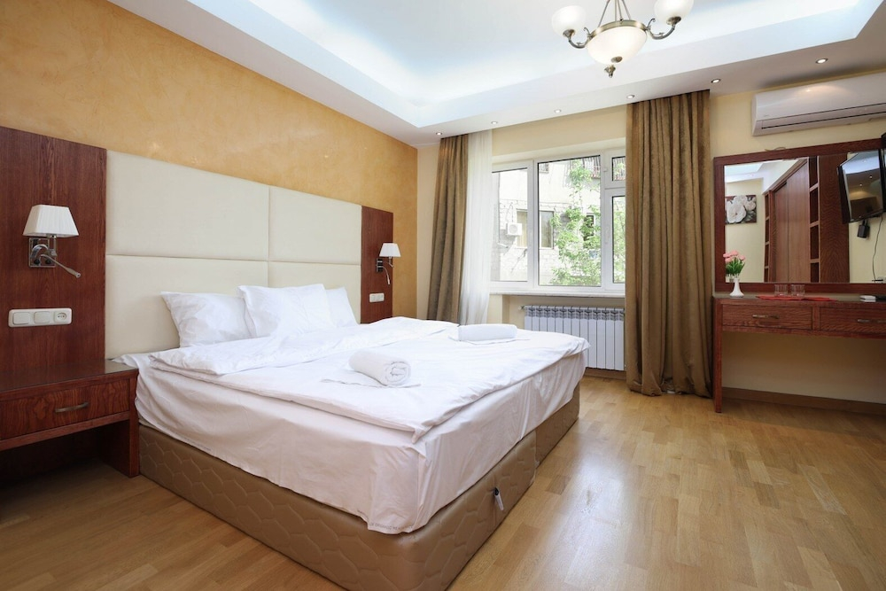 Stay Inn на ул. Саят-Нова, 33