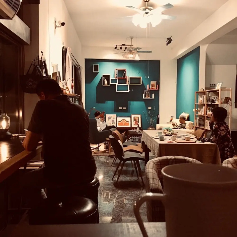 Read Nice House