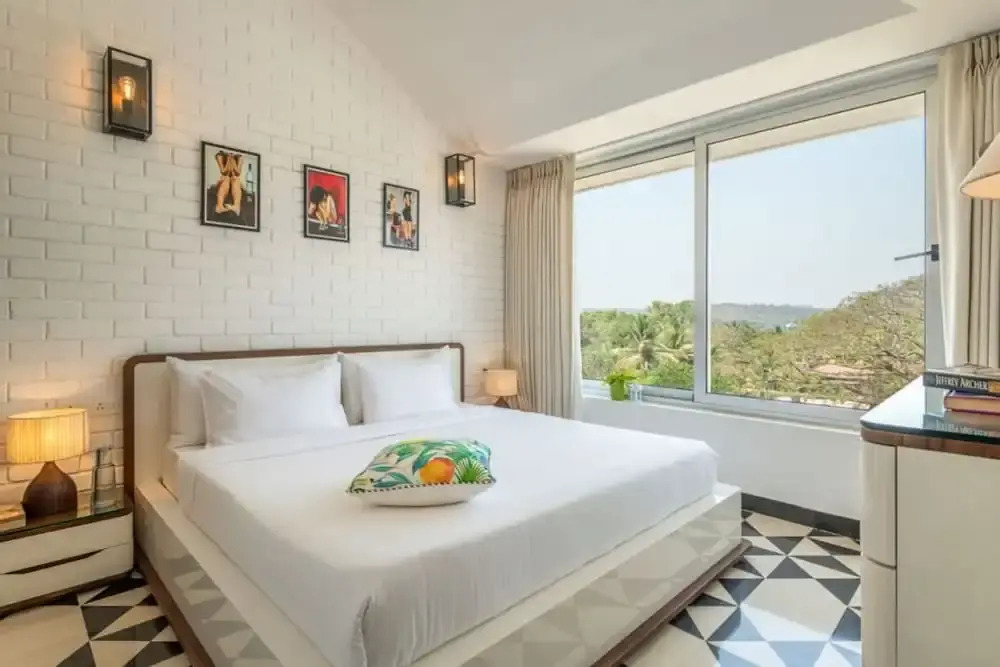 El Arbol by The Blue Kite with Rooftop Pool, Kitchen, Wifi, Security,10 Mins to Candolim Beach & 5 mins to Casino
