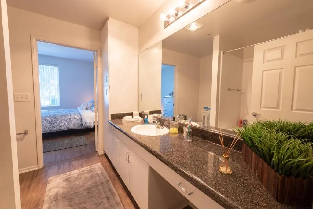 Elite 2BR Apartment at Venice Marina Del Rey