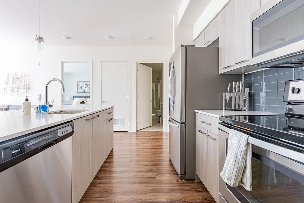 Sophari Isle: Mercer Island Apartments