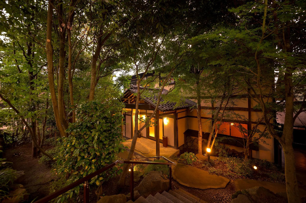 Yufuin Onsen Toshoan
