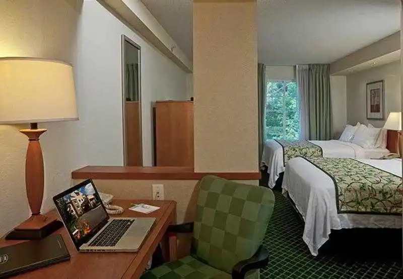 Fairfield Inn & Suites Brunswick Freeport