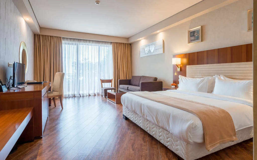 Luxury Dreamland Oasis Apartments