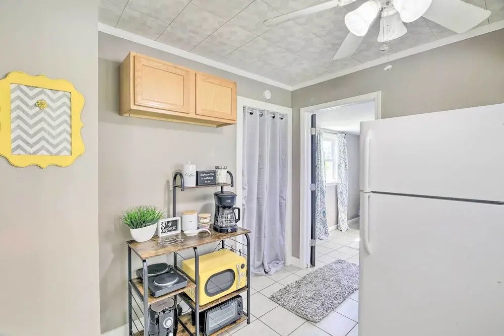 Cozy Cottage Near Dtwn Dining, Walk to Casino