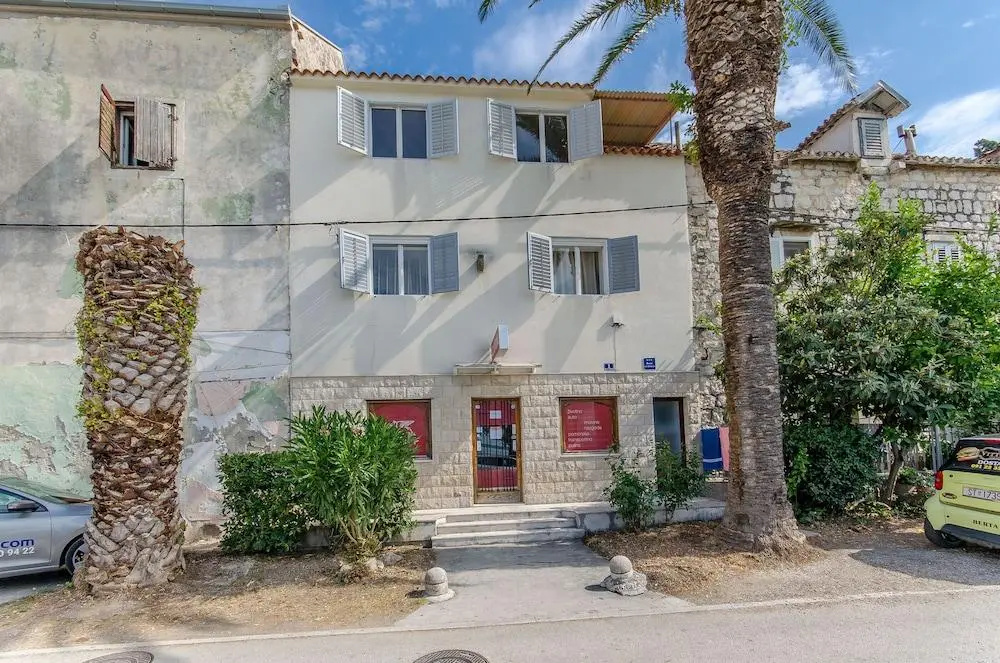 Maria Apartments