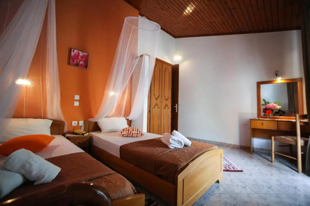 Mary Apartments Dassia