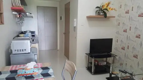 Taal View or LG Unit 1BR Wifi Near Sky Ranch