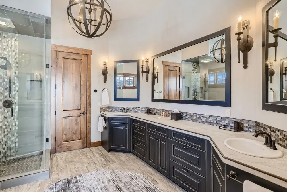 Mountain Oasis Dreams, 7 bedroom home with Hot tub, New listing! 8 Home by RedAwning