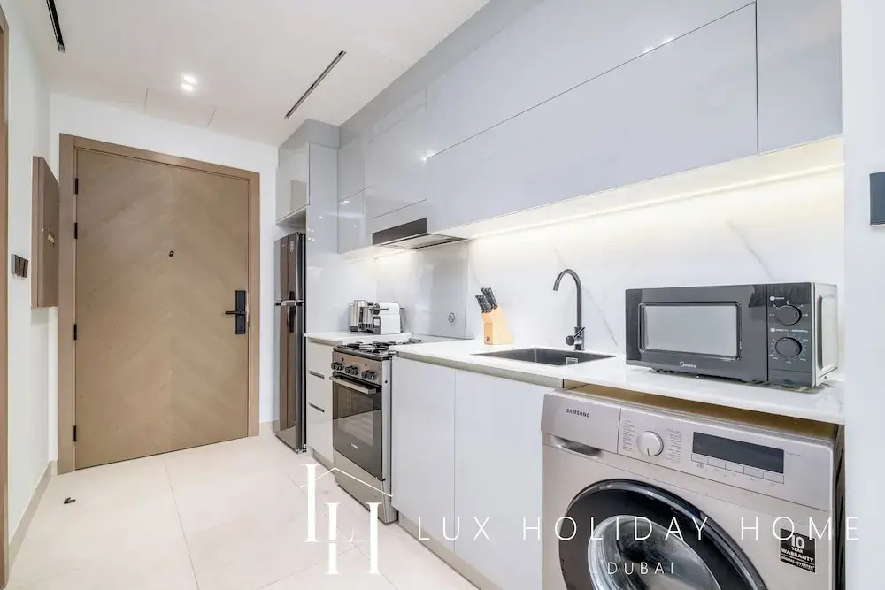 LUX The Modern Binghatti Canal Suite 2
