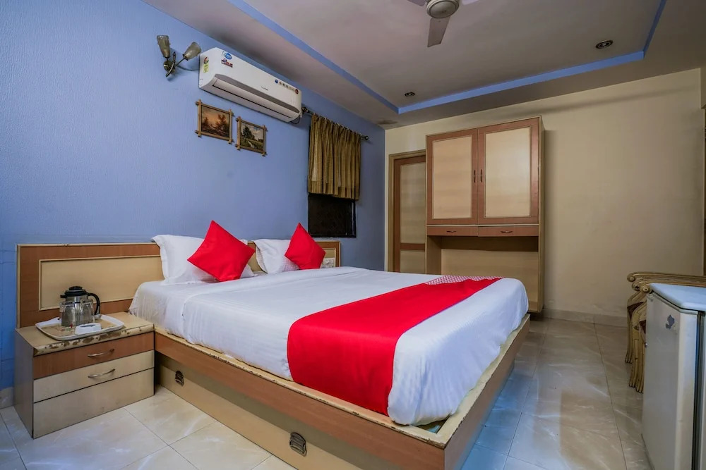 OYO 18396 Hotel Tara International