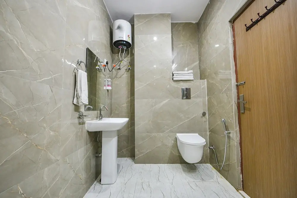 FabHotel Kavya Inn