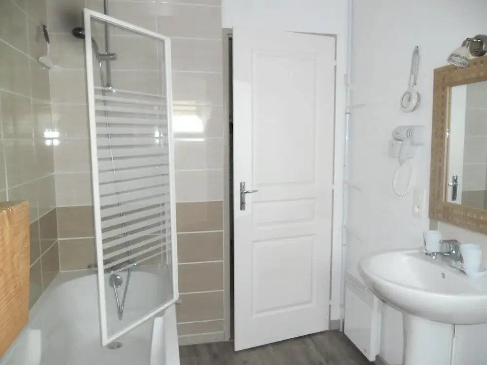 House With 4 Bedrooms in Gérardmer, With Wonderful Lake View, Furnishe