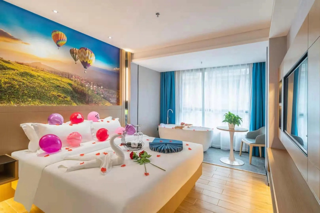 Yahao Garden Hotel (Shenzhen Songgang Metro Station)