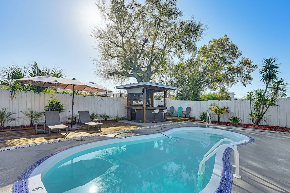 Close to River & Gulf Fun! Family Holiday Home