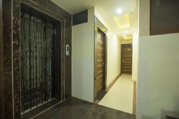 Hotel Raj Residency Near DB Mall